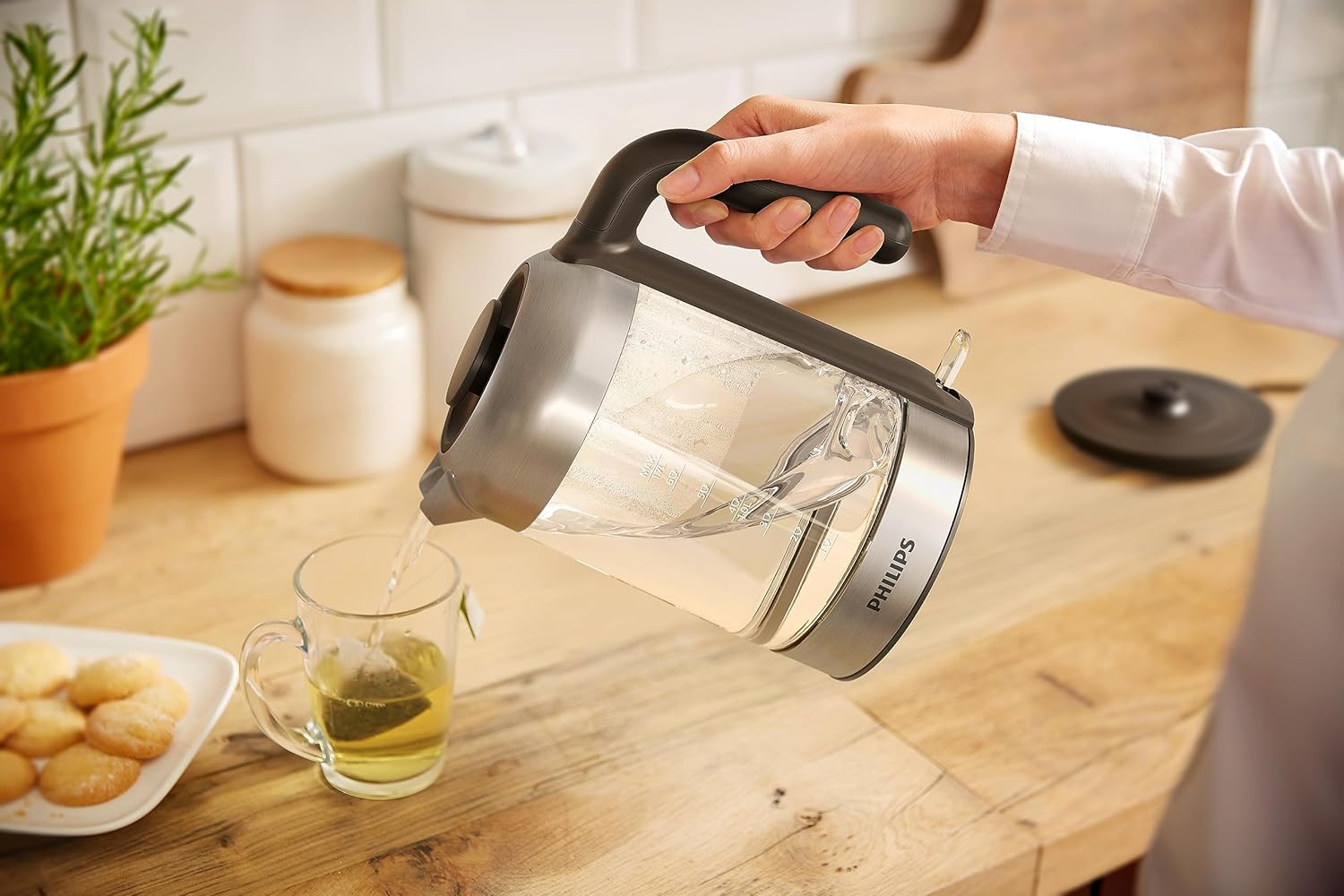 PHILIPS Electric Kettle 1.7 Litre - Glass